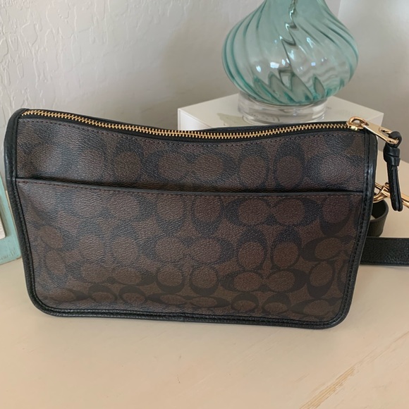 COACH Pennie Signature Canvas Women's Crossbody Bag - Brown. Excellent Condition - Picture 4 of 9